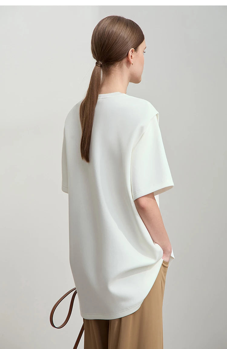 Damen T-Shirt im minimalistischen Stil mit lässigem O-Ausschnitt und Kunstdruck
