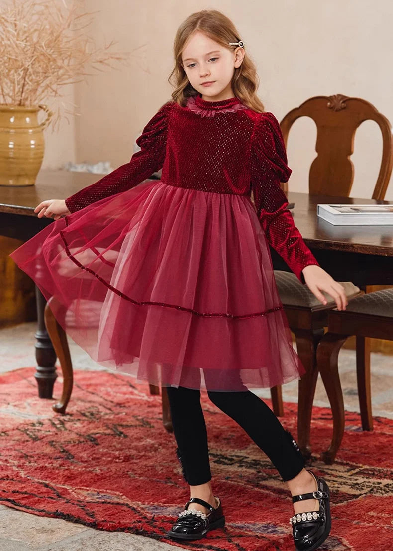 Ärmelloses Kinder-Prinzessinnenkleid aus beigefarbener Gaze mit niedlichem Design – ideal für den Sommer