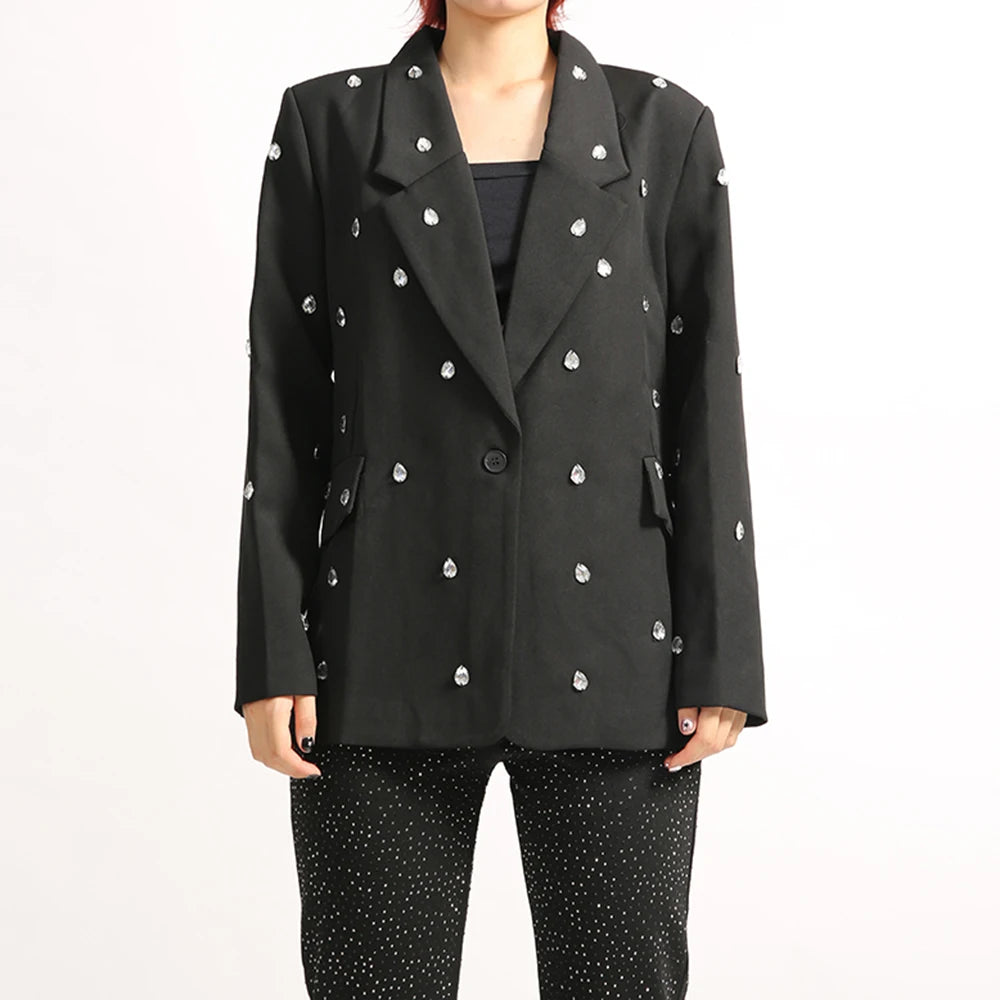 Elegantes Damenkleid mit Rundhalsausschnitt, langen Ärmeln und Patchwork-Design in lockerer Passform.