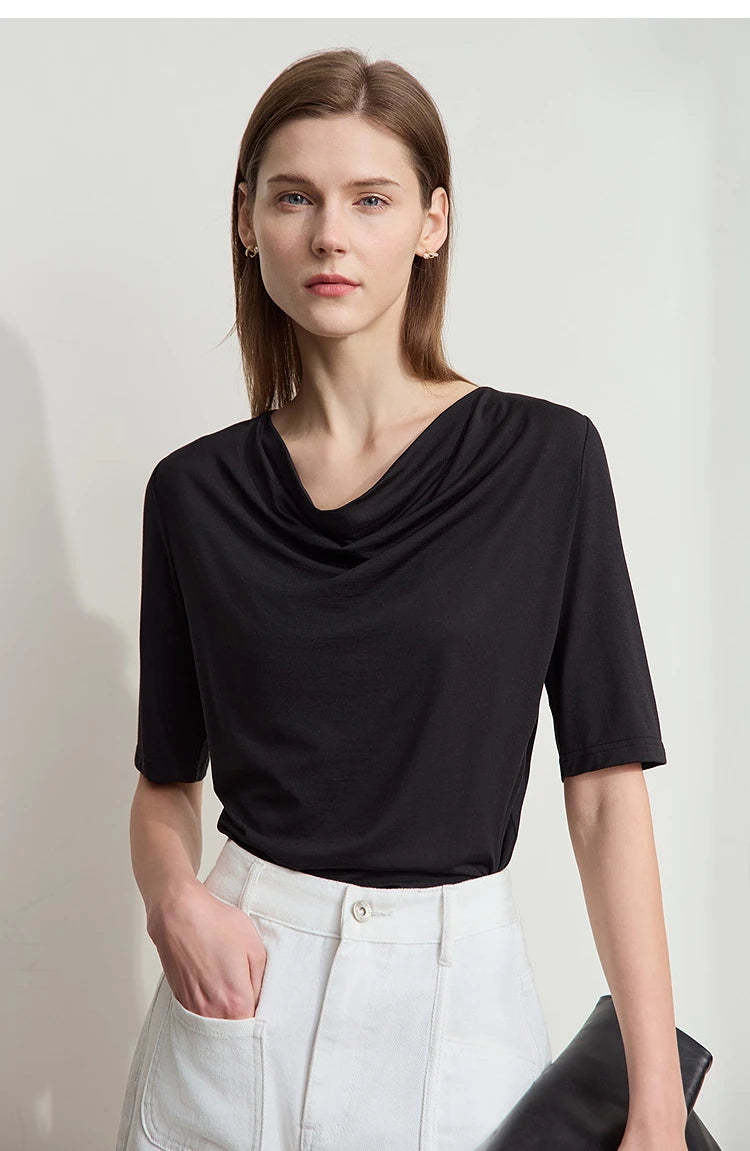 Damen T-Shirt mit drapierter Kragen- und besticktem Design aus modalem Strick