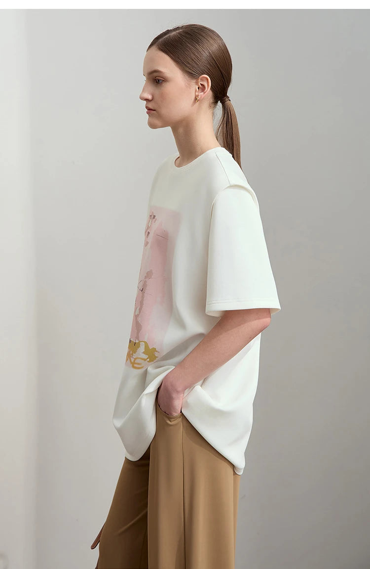 Damen T-Shirt im minimalistischen Stil mit lässigem O-Ausschnitt und Kunstdruck