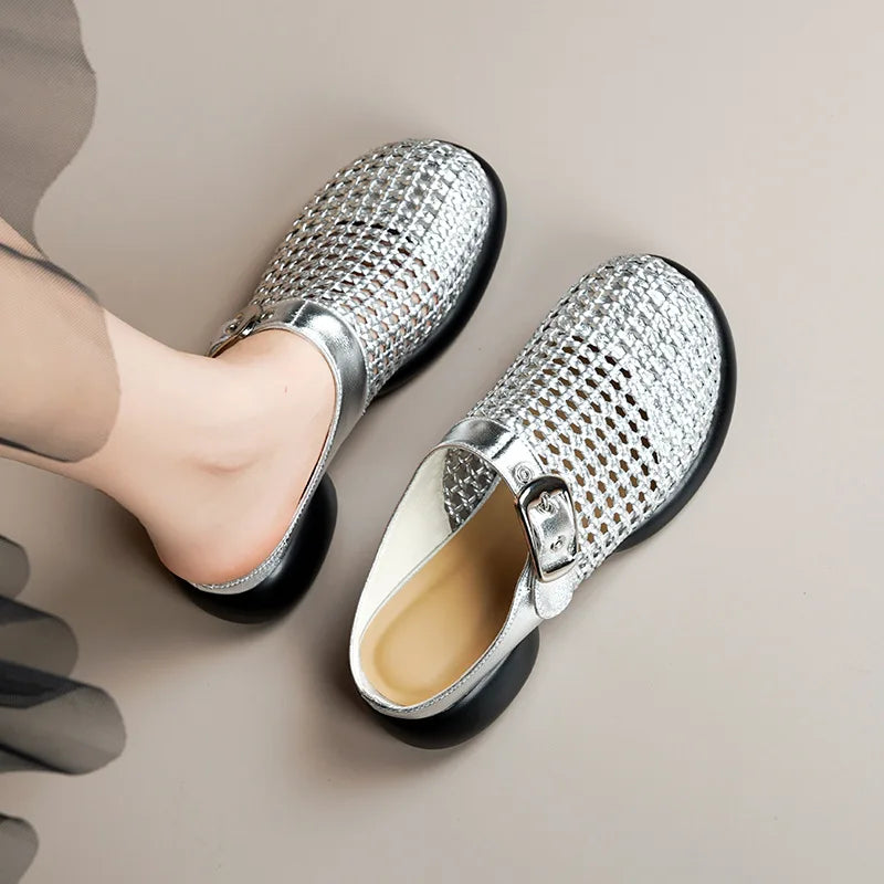 AIYUQI frauen Maultiere Hausschuhe 2025, Neue Mittlere Ferse Geflochtene Geschlossene Zehe Frauen Hausschuhe Sommer Große Größe Hohl Weibliche Schuhe