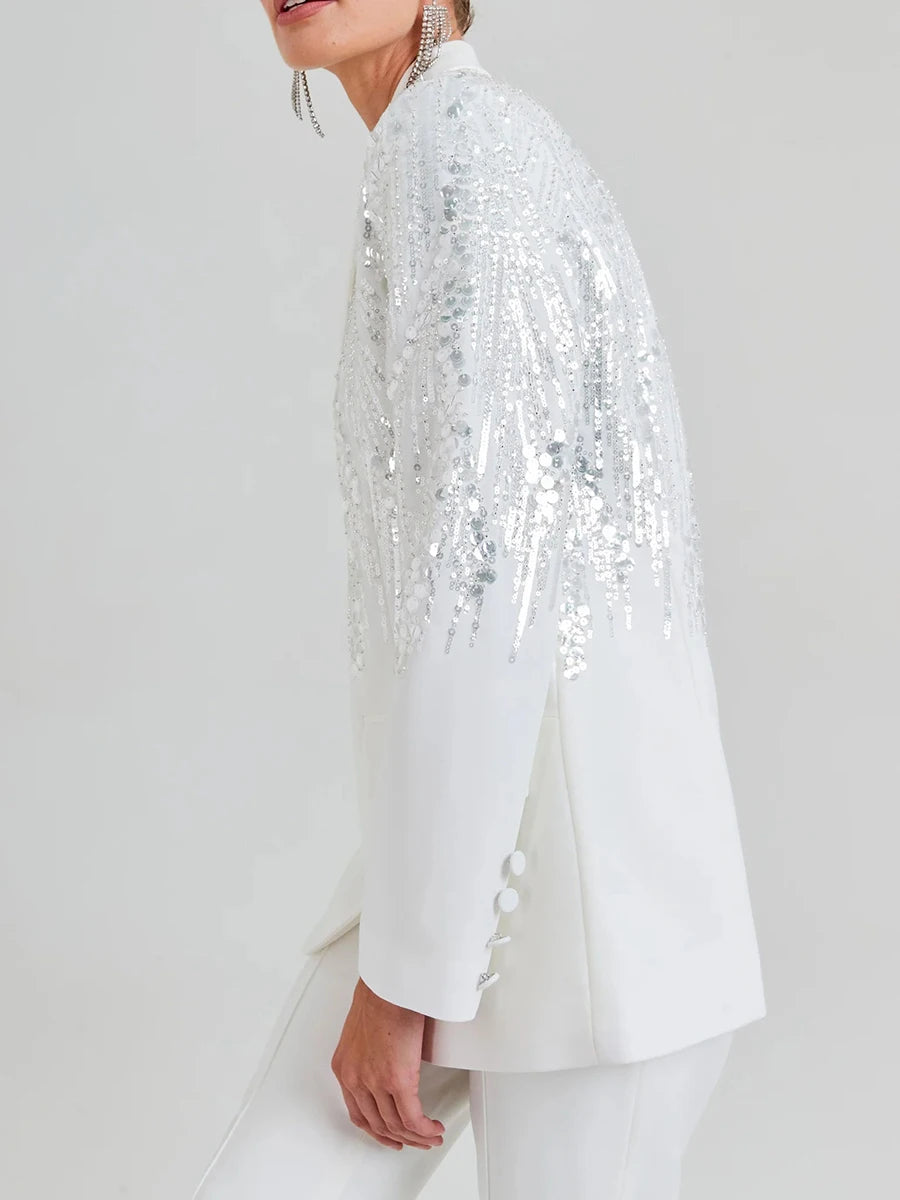 Elegantes Damen-Zweiteiler-Set mit langärmligem Kragenoberteil und hoch taillierter Hose mit Diamantdetails und Schlitz.