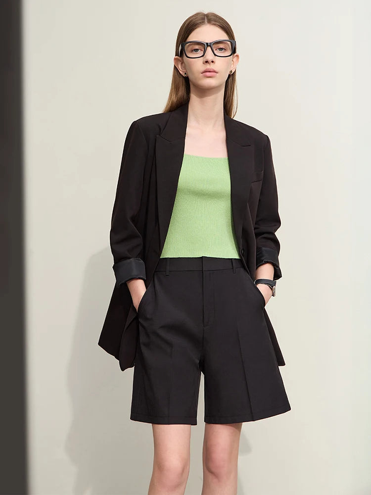 Damen Shorts im minimalistischem Stil mit Taschen für lässige Basics