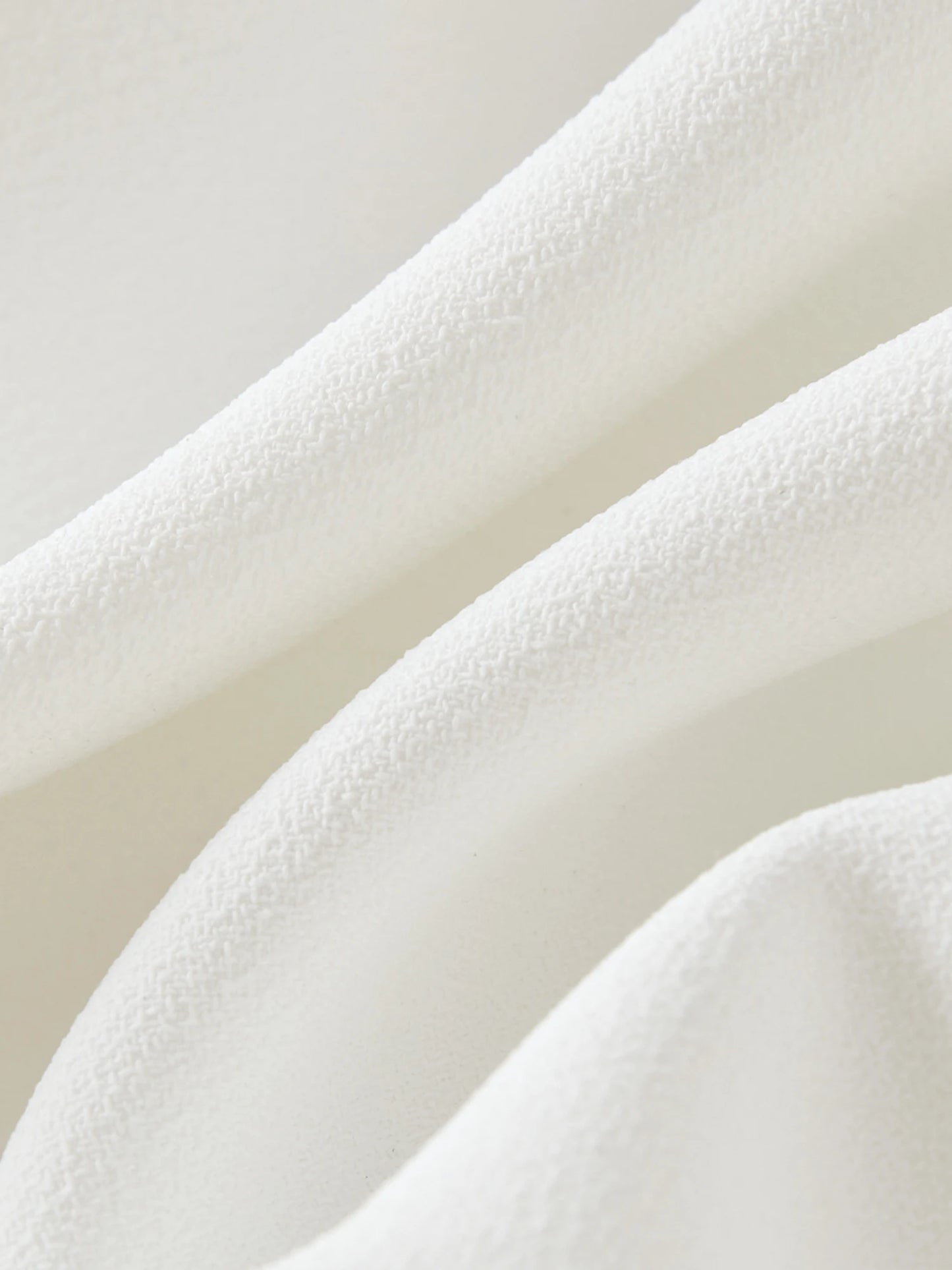 Kurzarm-Stricktop mit Puppenkragen für Damen in Plusgröße – modisch und elegant für den Sommer.