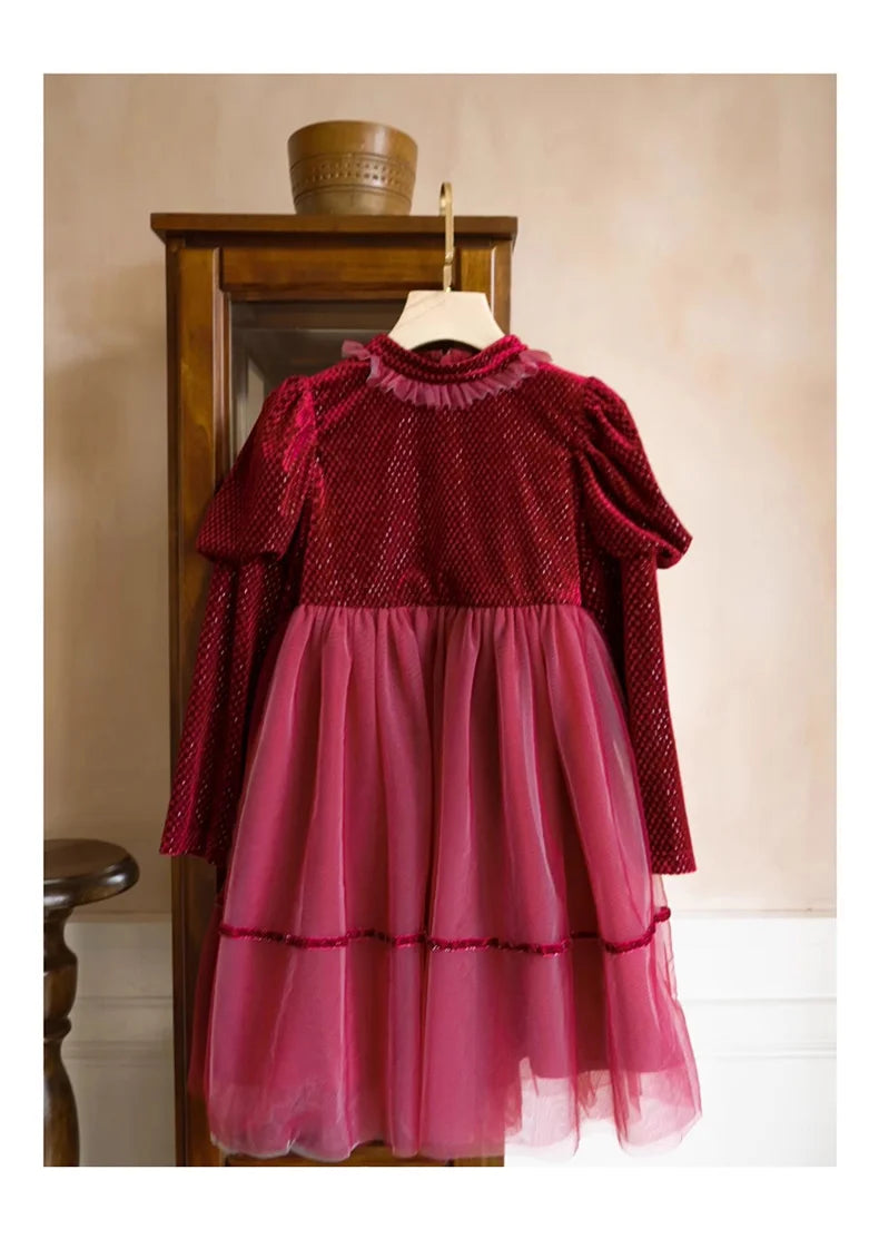 Ärmelloses Kinder-Prinzessinnenkleid aus beigefarbener Gaze mit niedlichem Design – ideal für den Sommer