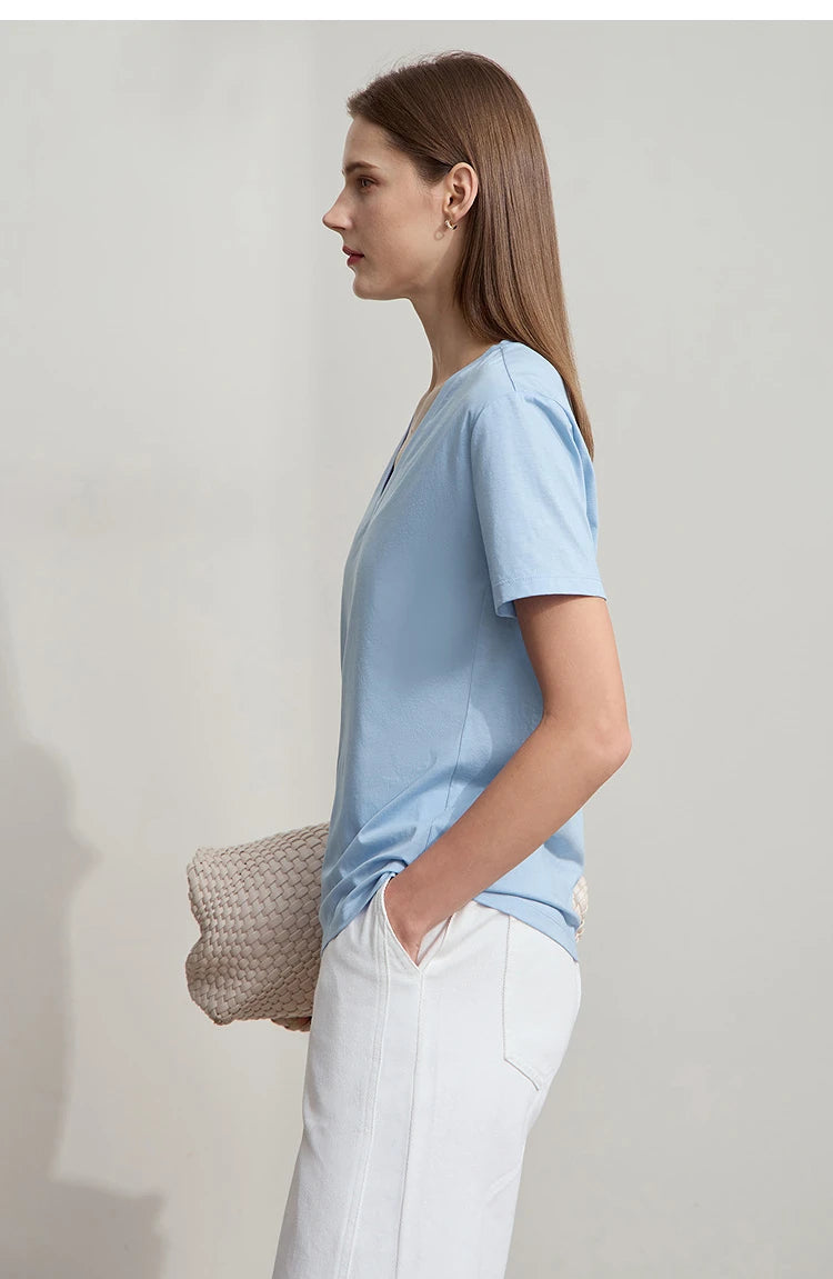 Damen Top im minimalistischen Sommerstil mit einfarbiger Buchstabenstickerei