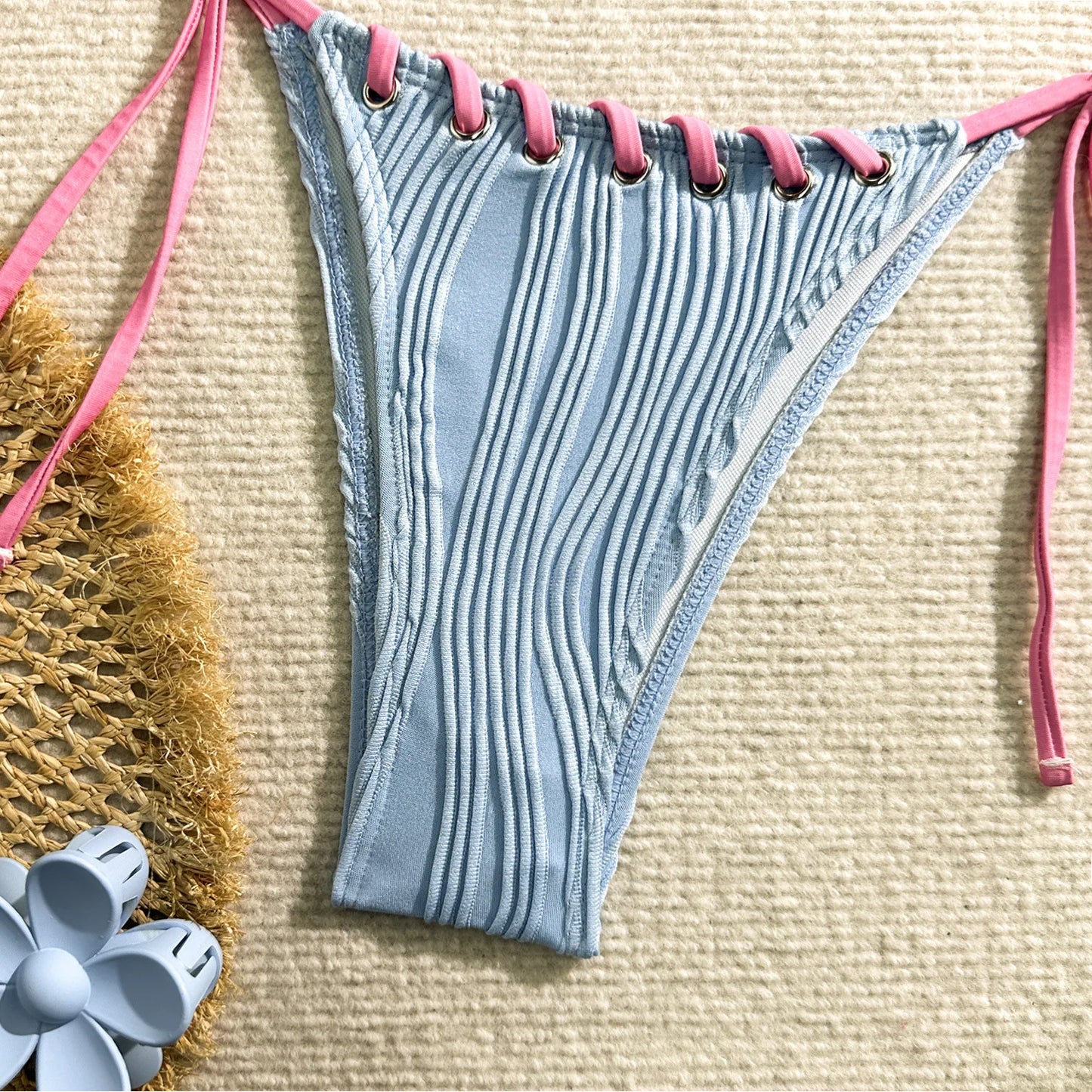 Weißer Push-Up-Bikini im brasilianischen Stil für Damen – ideal für Strand und Pool