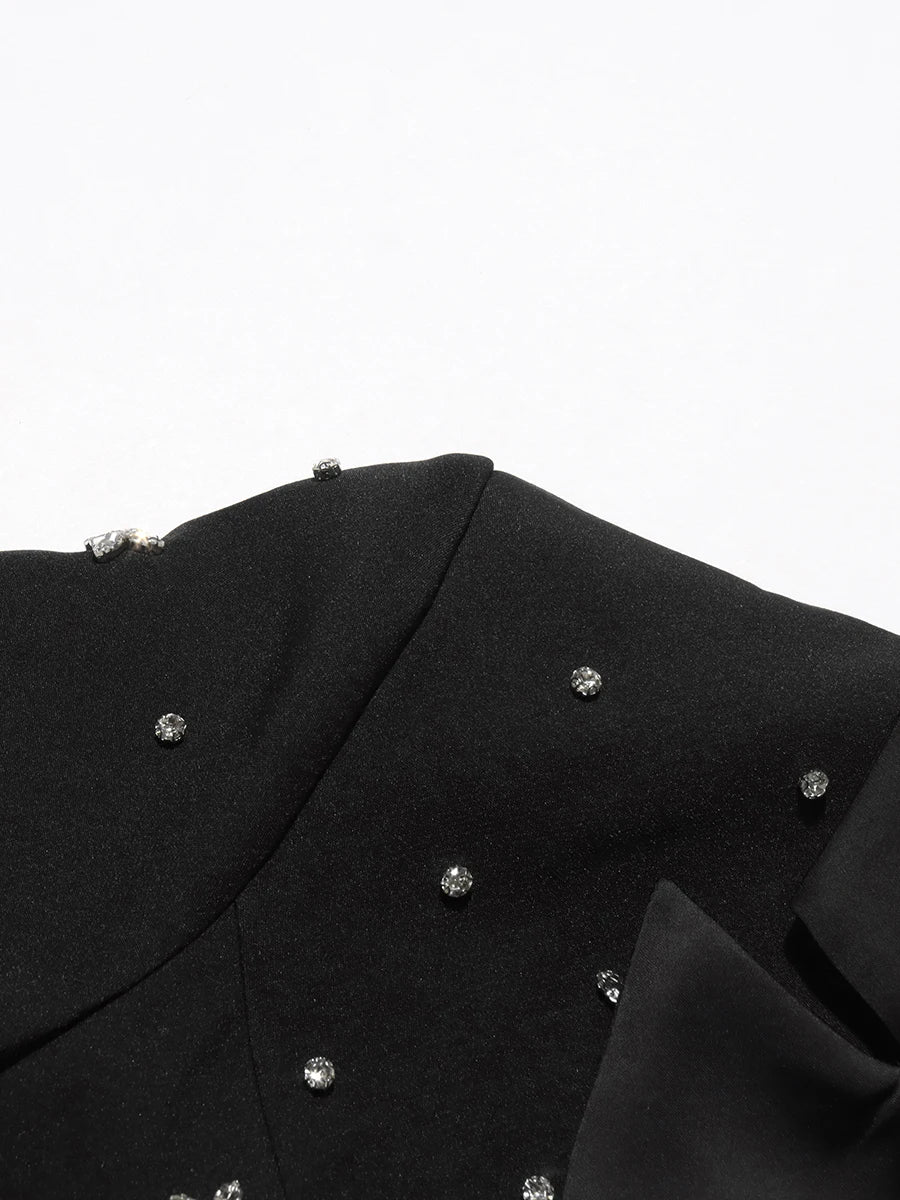 Ärmelloses, trägerloses Damen-Tunikakleid mit Patchwork-Falten im minimalistischen Design – modisch und elegant