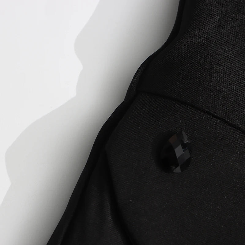 Elegantes Damenkleid mit Rundhalsausschnitt, langen Ärmeln und Patchwork-Design in lockerer Passform.
