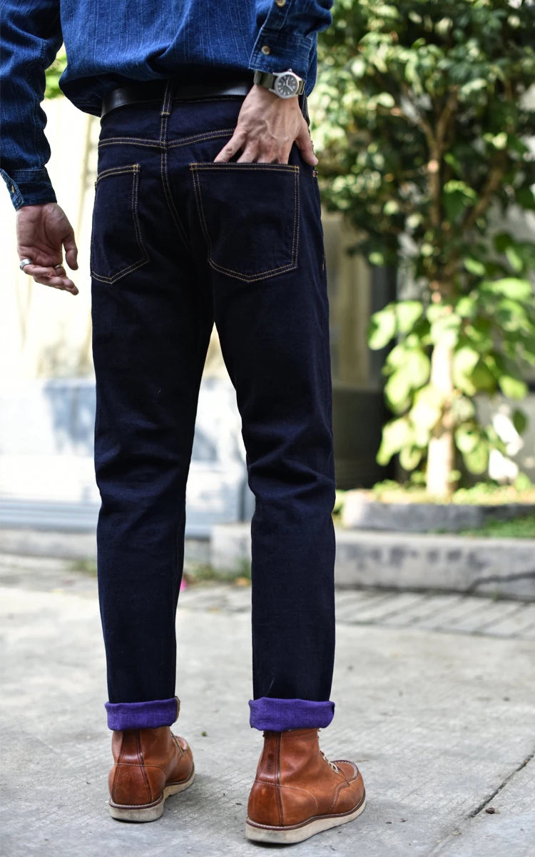 Herren Jeans im Vintage-Stil mit doppelseitiger Färbung und Kanten