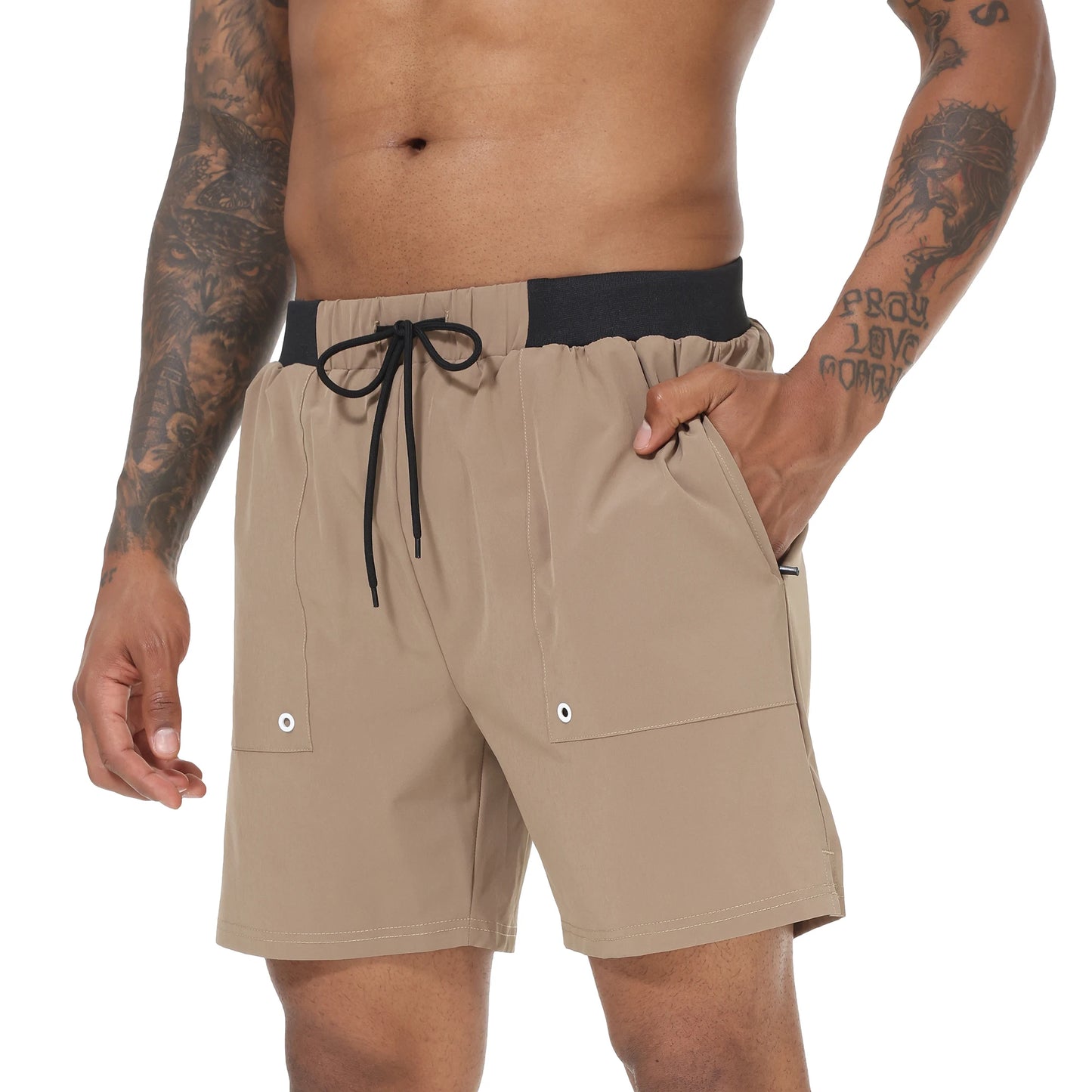 Sommerliche Herren-Badeshorts mit Camouflage-Streifen, schnelltrocknend, mit Reißverschlusstaschen und Mesh-Futter – ideal für Strand und Surfen.