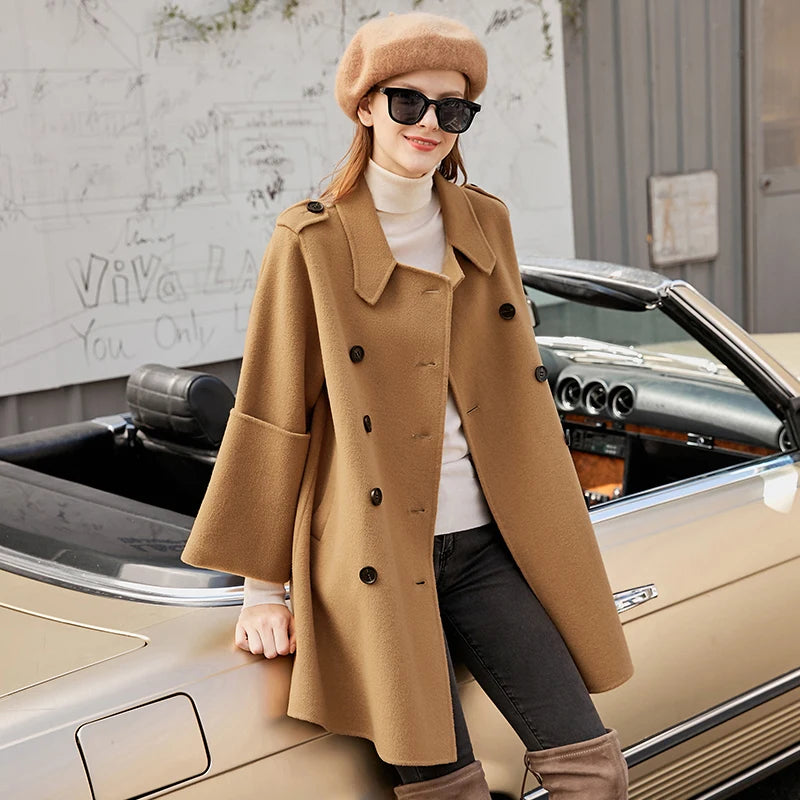 Damen Wollmantel im minimalistischen England Stil mit zwei Reihen Knöpfen