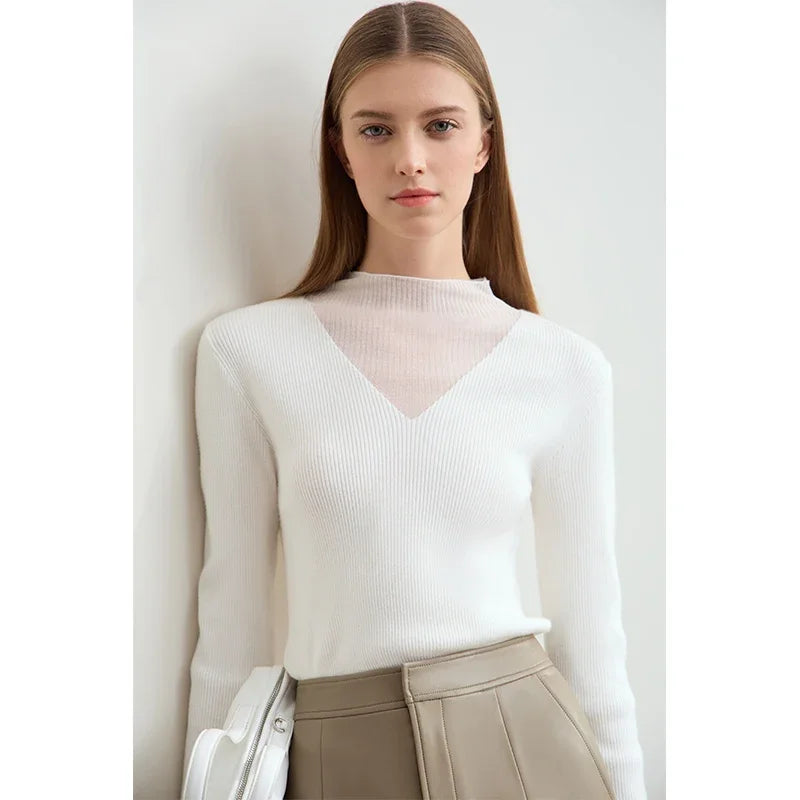 Damen Rollkragenpullover mit transparentem Panel aus der Winterkollektion 2024