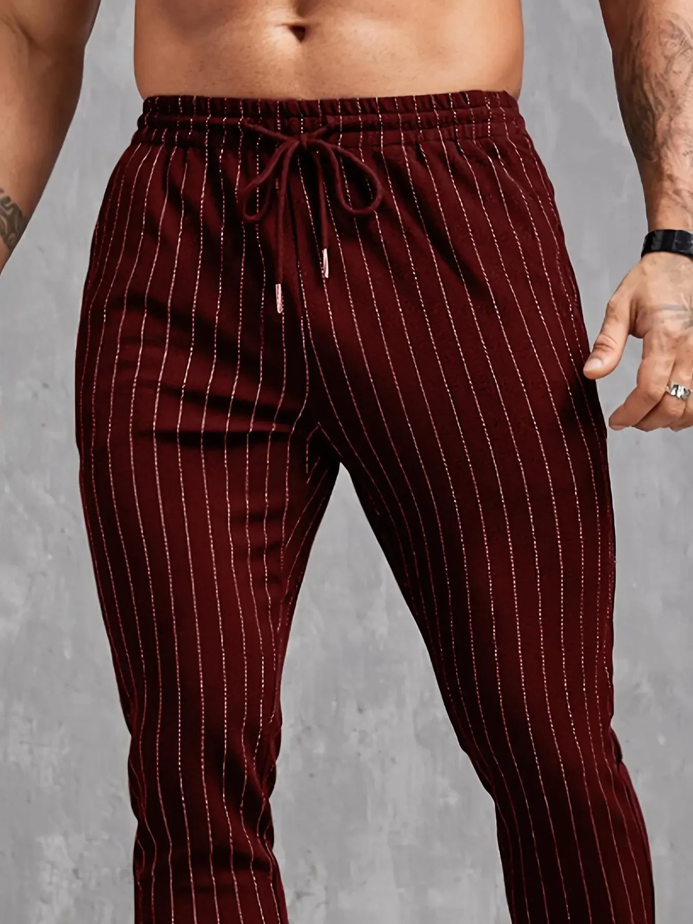 Neue Herren-Freizeithose mit gestreiften Taschen für Frühling und Sommer