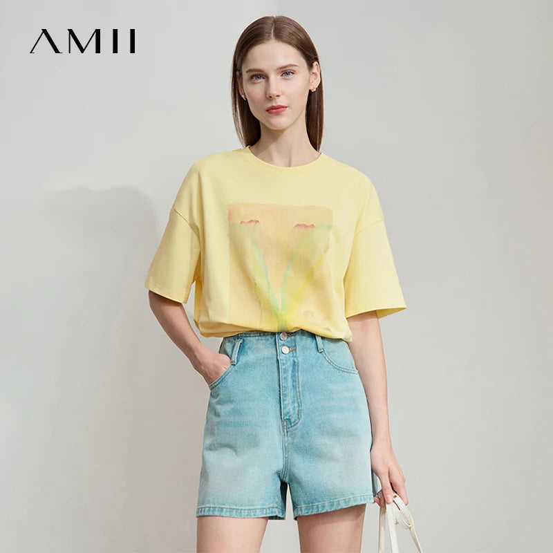 Damen T-Shirt im minimalistischen Stil mit Druck und Rundhals-Ausschnitt