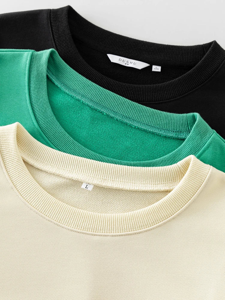 Damen-Sommer-Set mit weißer, bestickter Dreiviertelarm-Bluse und elastischem Taillen-Rock.