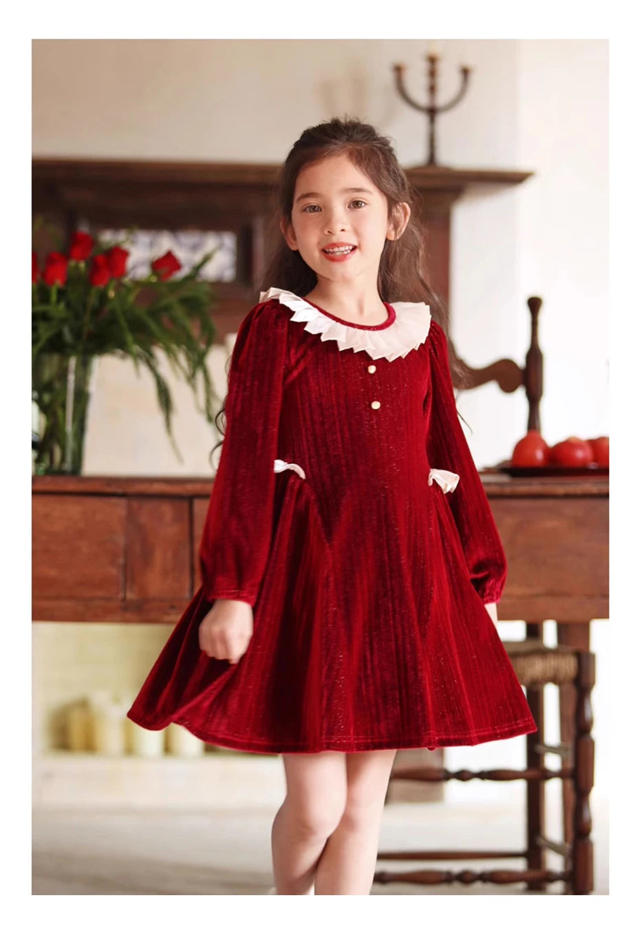 Ärmelloses Sommerkleid für Mädchen mit Blumenmuster und Tüll-Details – ideal für Geburtstagsfeiern
