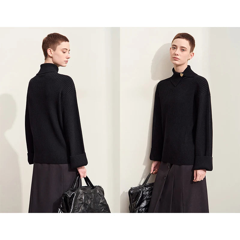 Damen-Pullover aus Rippenstrick, schwarz, hoher Kragen, lange Ärmel, Metallknopf am Kragen