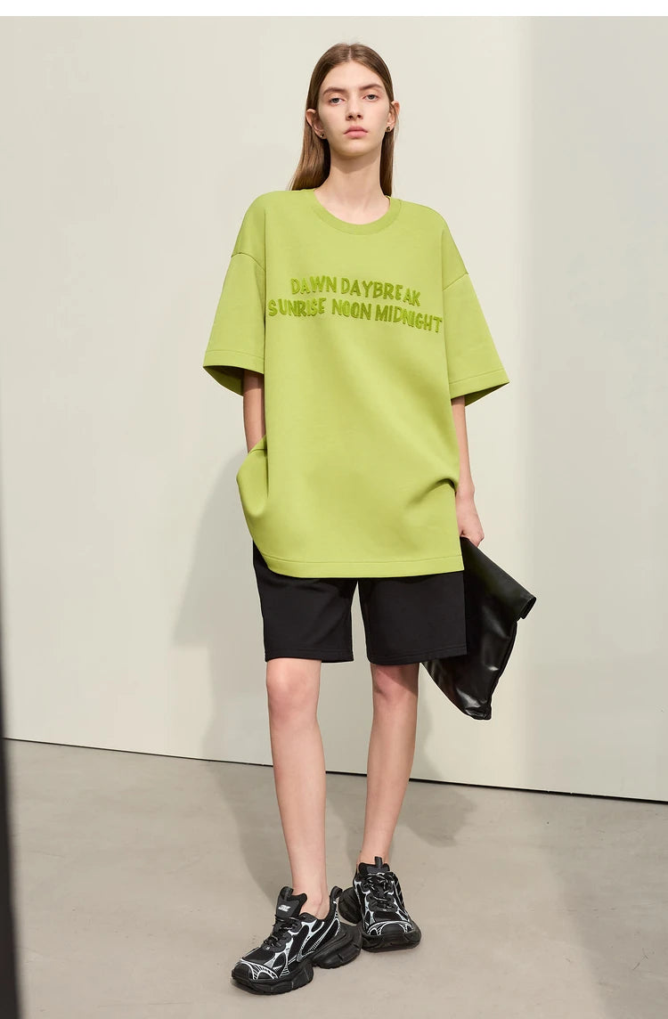 Damen T-Shirts mit Rundhalsausschnitt und losem, lässigem Schnitt mit Stickerei
