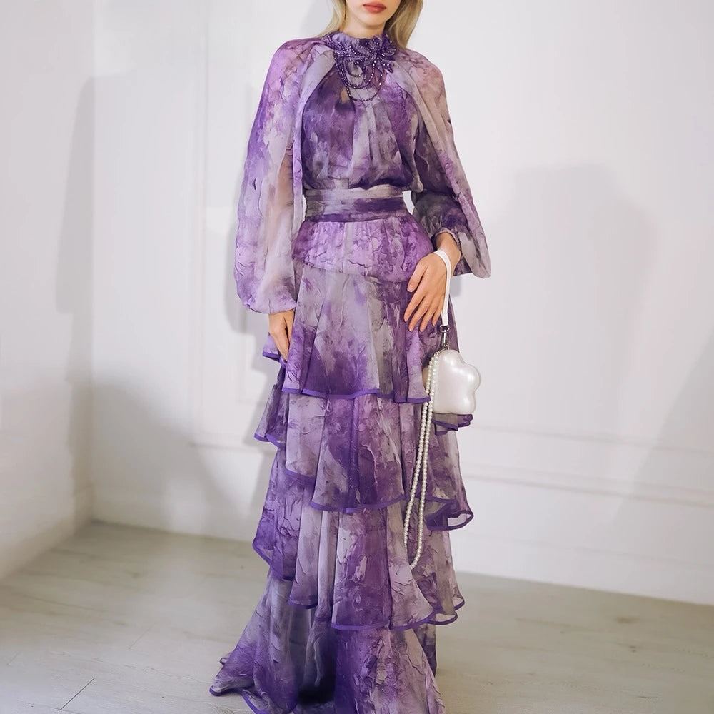 Elegantes Damen-Zweiteiler-Set mit Perlenbesatz und Patchwork-Design – Langarmhemd mit Reverskragen und Knopfleiste, kombiniert mit passender Hose.