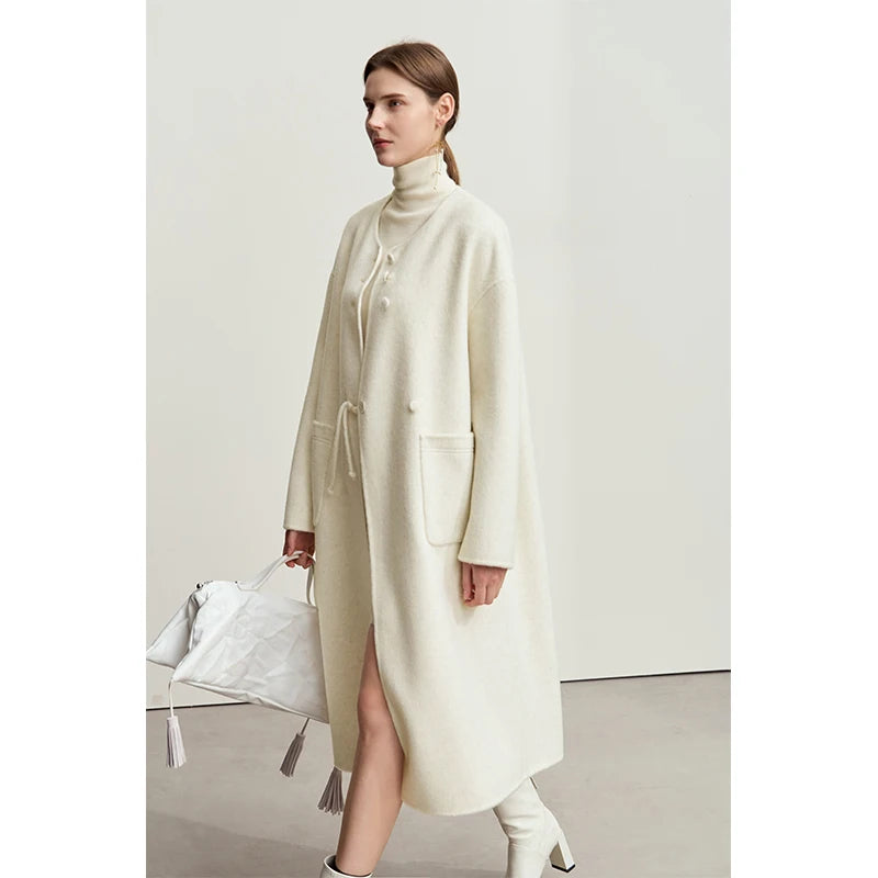 Damen Doppelseitiger Wollmantel im minimalistischen neokinesischen Stil mit Rundhalsausschnitt