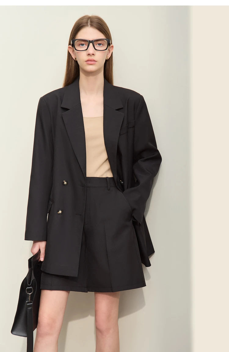 Damen Shorts im minimalistischem Stil mit Taschen für lässige Basics