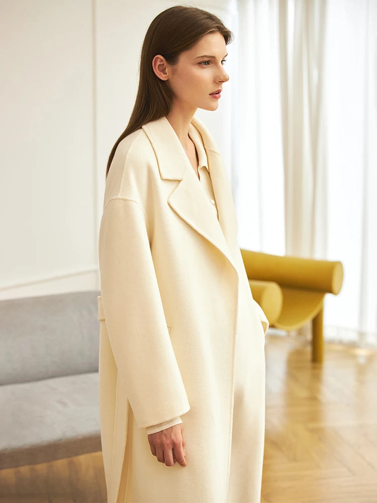 Damen Wollmantel im minimalistischen Stil mit elegantem doppelseitigen Gürtel