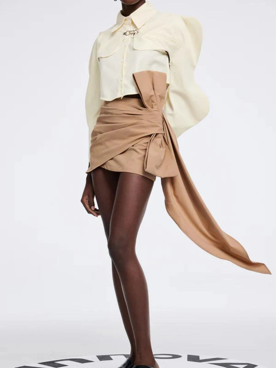 Zweiteiliges Damen-Set mit V-Ausschnitt, Langarm-Patchwork-Jacke und hoch taillierter Hose – stilvoll und modern.