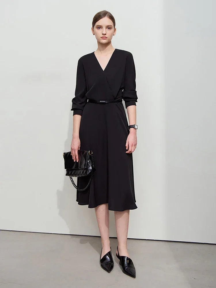 Elegantes Damenkleid Mit V-Ausschnitt Und Stretch Für Bürodamen
