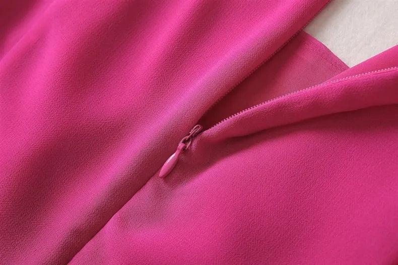 Elegantes Mini-Kleid für Damen mit halbem Stehkragen, langen Ärmeln und 3D-Blumen-Patchwork-Design – figurbetont und stilvoll.