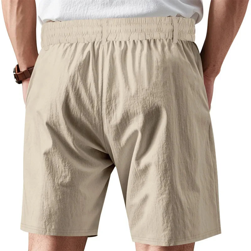 Graue Herren-Fitness-Shorts für Sommer und Training – Bequeme, elastische Dreipunkt-Hose für Laufen und Freizeit