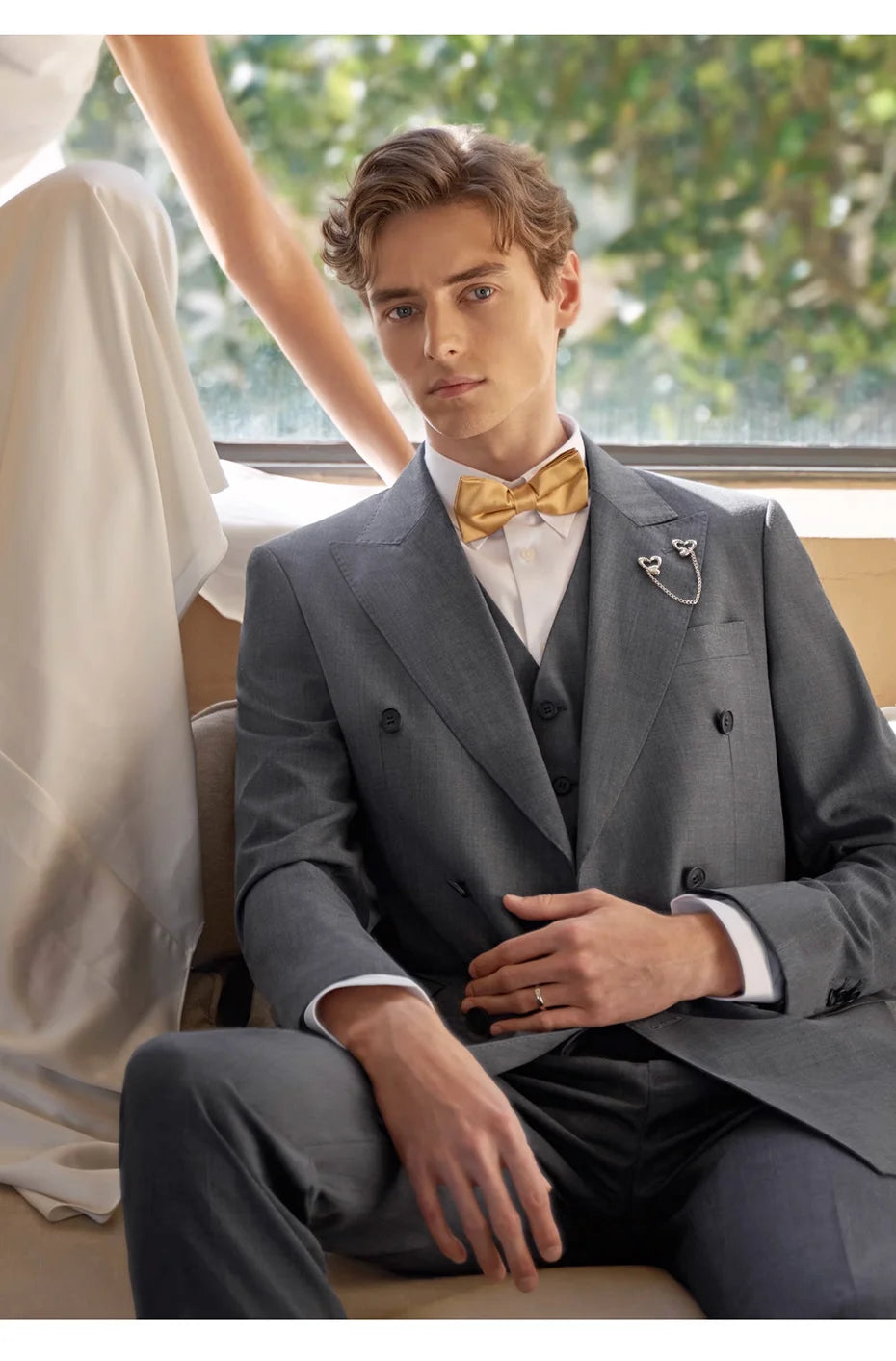 Schmal geschnittener Herrenanzug-Blazer mit grauen Streifen und 2-Knopf-Einreiher – ideal für Partys und Hochzeiten, Größe 48