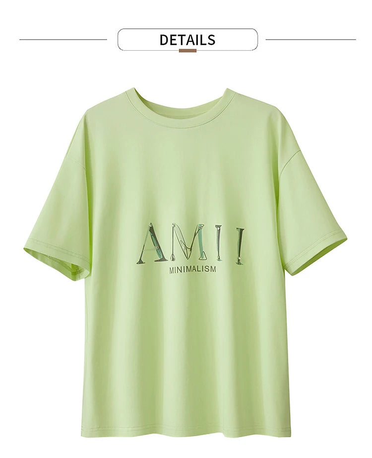Damen T-Shirt im minimalistischen Design mit Rundhalsausschnitt und kurzen Ärmeln