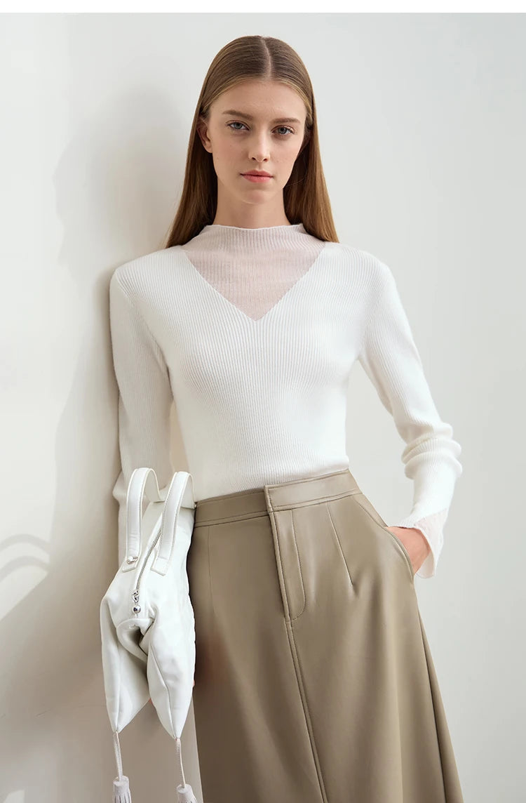 Damen Rollkragenpullover mit transparentem Panel aus der Winterkollektion 2024