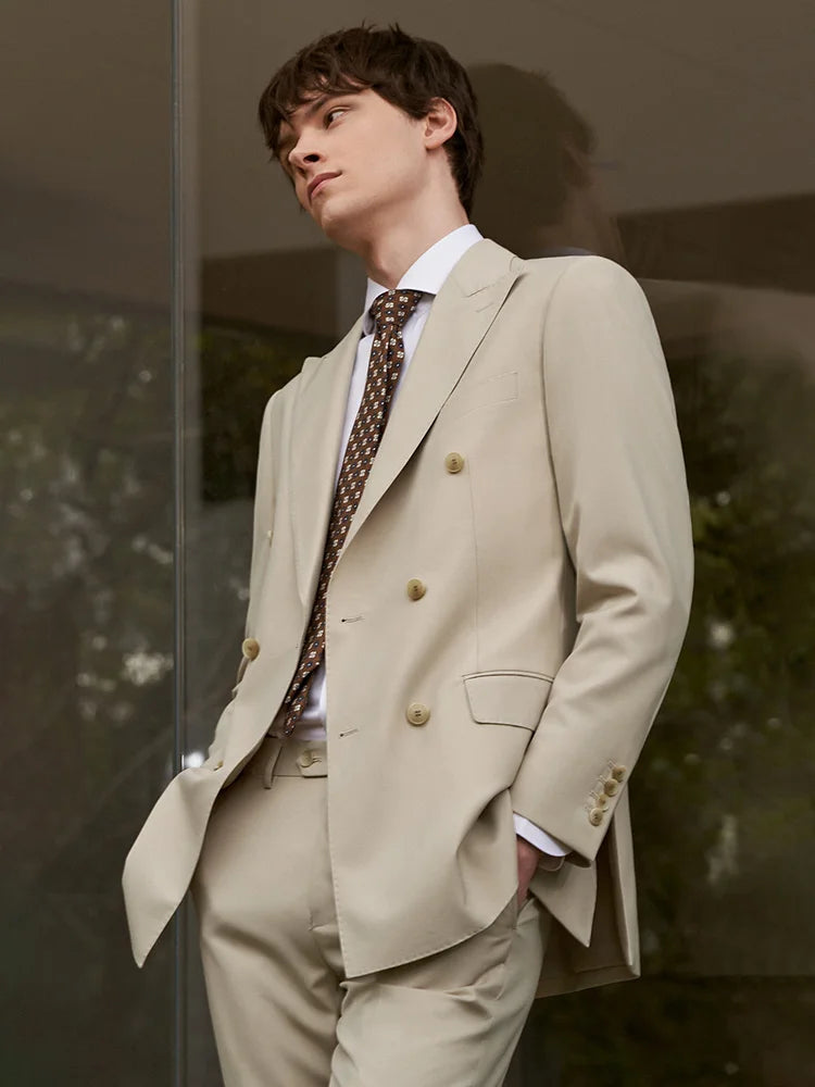 Eleganter Herrenanzug aus 30% Wolle: Zweireihiger Slim Fit in Beige-Khaki für Hochzeiten