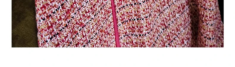 Sommerliches Mädchenkleid aus Baumwolle mit kleinem Blumenmuster – ideal für den Strand
