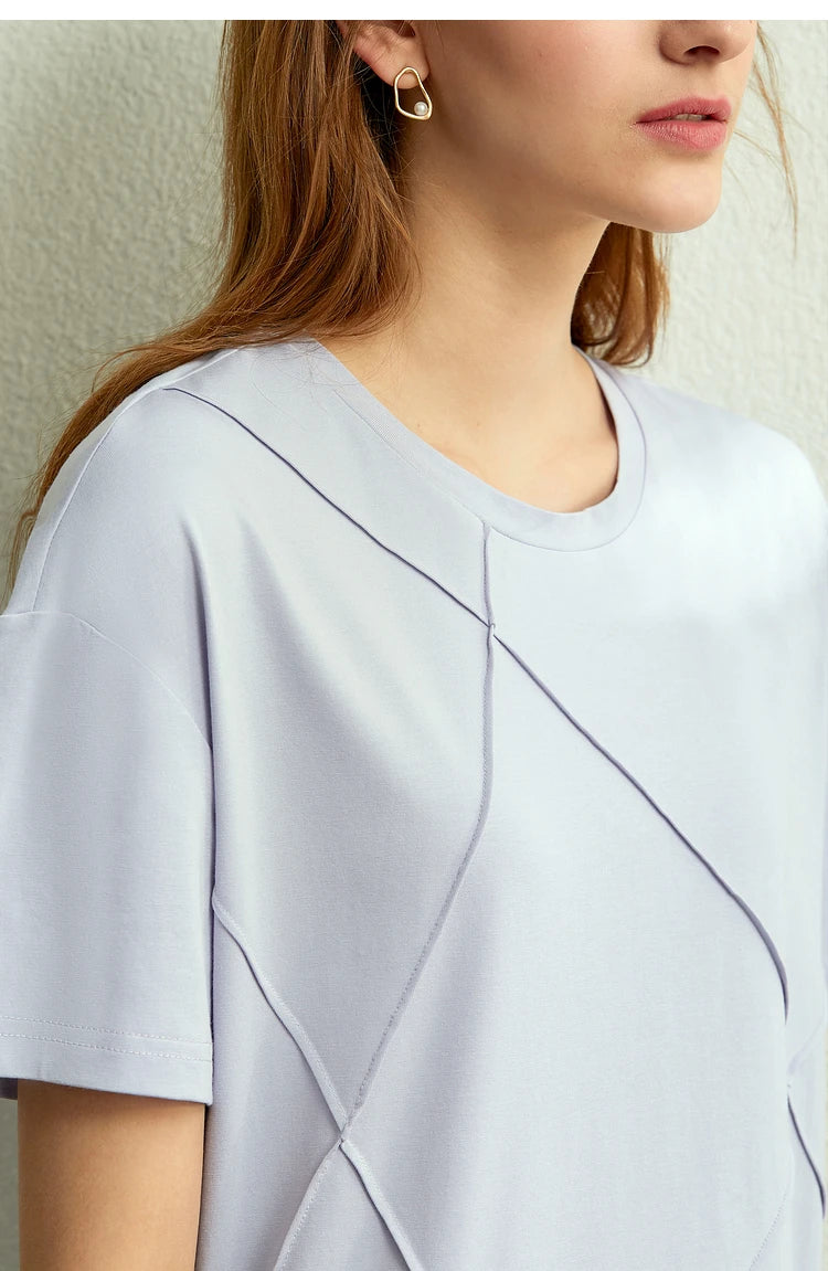 Damen T-Shirt im minimalistischen Sommerstil aus losem Stretch-Material