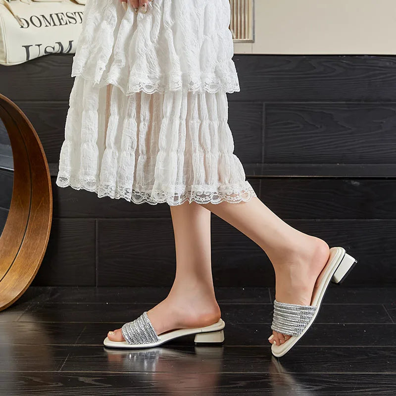 AIYUQI Damen-Hausschuhe, 2025, neue rutschfeste Flip-Flops für Damen, Sommer, große Größe, Strass, Damenschuhe