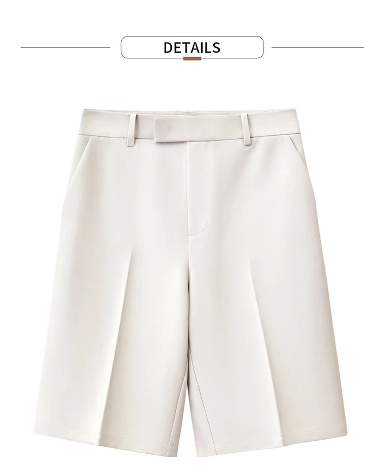 Damen Shorts im minimalistischen Stil mit hoher Taille für das Büro
