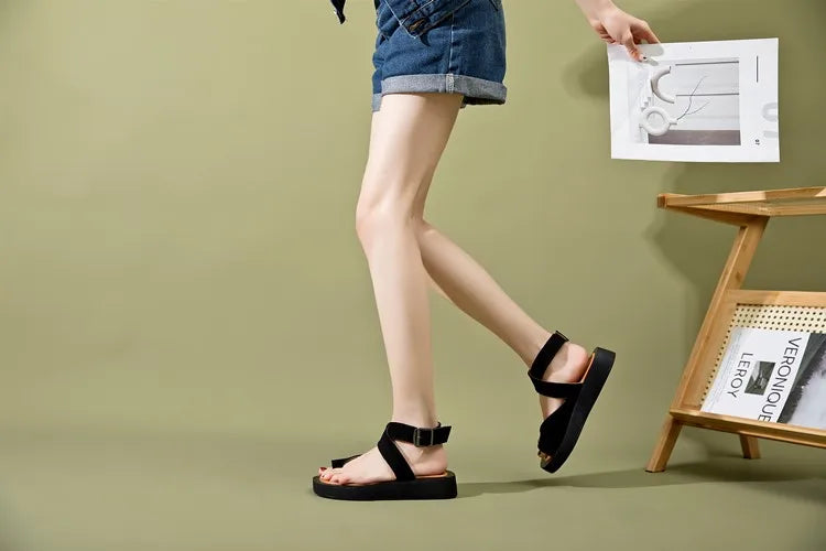 AIYUQI Sandalen für Damen, große Größe, Clip-Zehen, modisch, 2025, neue römische Damen-Sommersandalen, Wildleder, echtes Leder, Strandsandalen für Damen