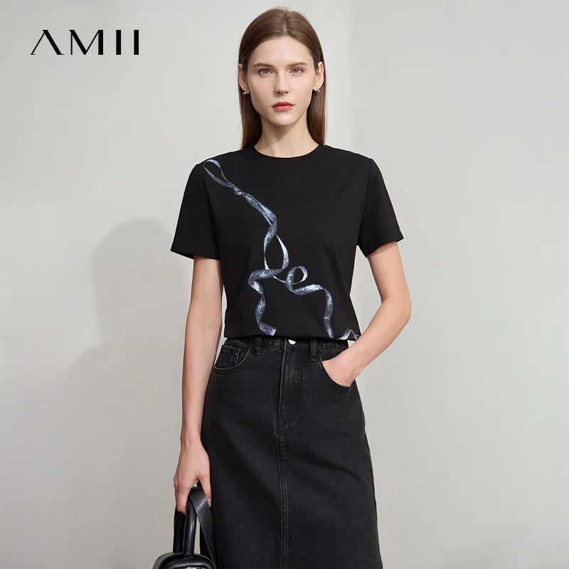 Damen T-Shirt im Minimalismus-Stil mit coolem Druck aus antimikrobieller Baumwolle