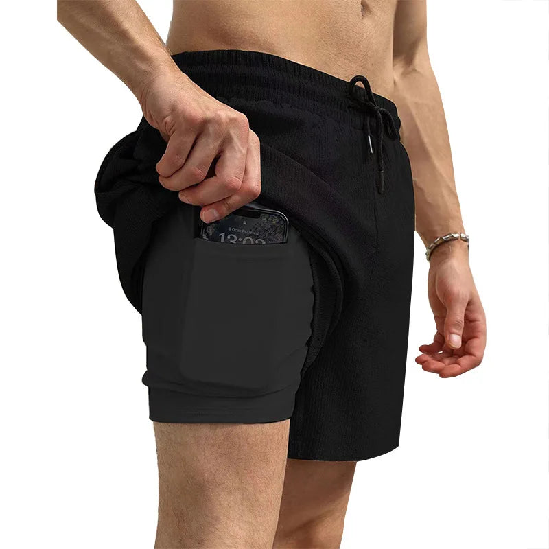Leichte Herren-Sportshorts aus Eisseide – lockere, knielange Sommerhose in Schwarz