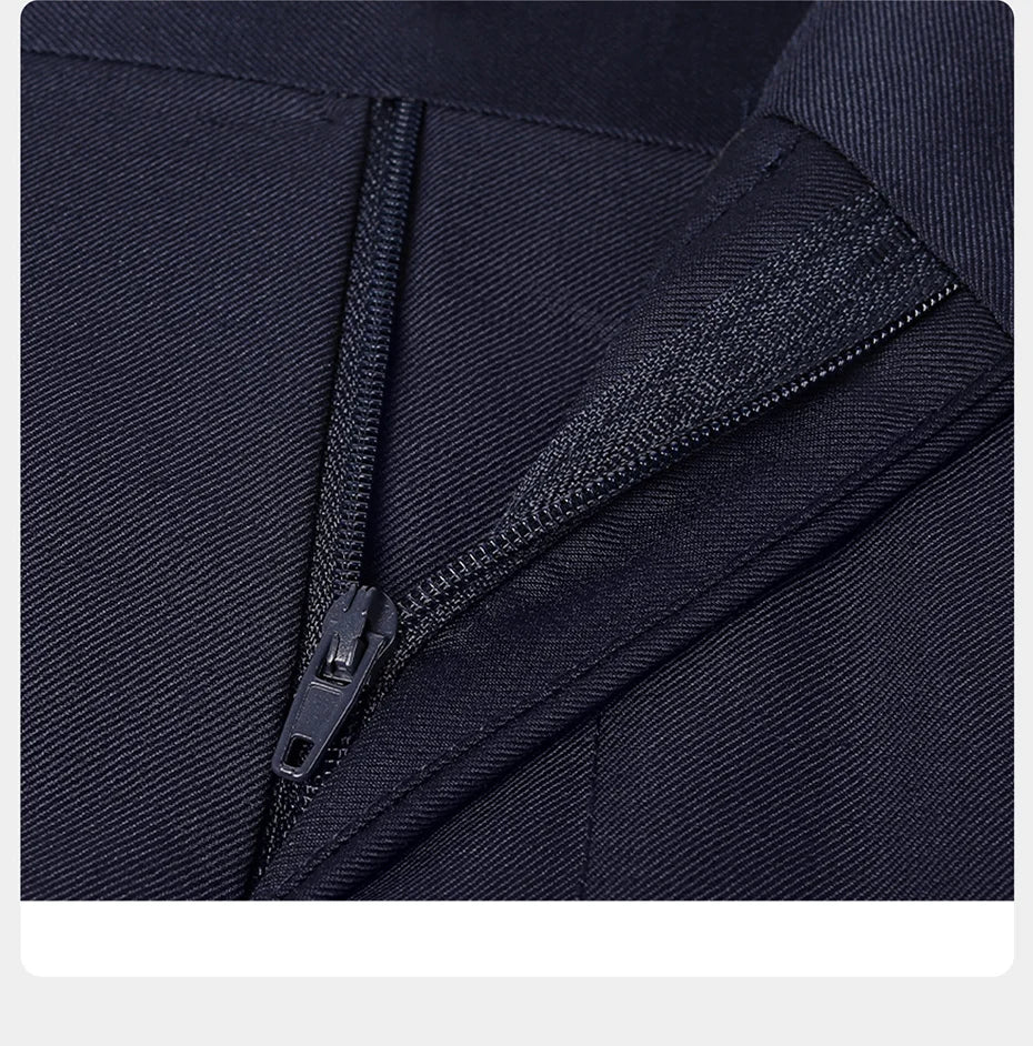 Hochwertiger Herrenanzug aus 30% Merinowolle in Tiefblau – Eleganz für Hochzeit und Business