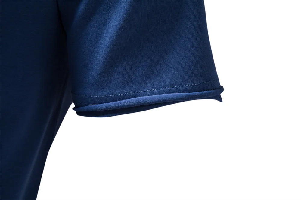 Herren T-Shirt aus 100 Prozent Baumwolle im lässigen Sommer-Stil