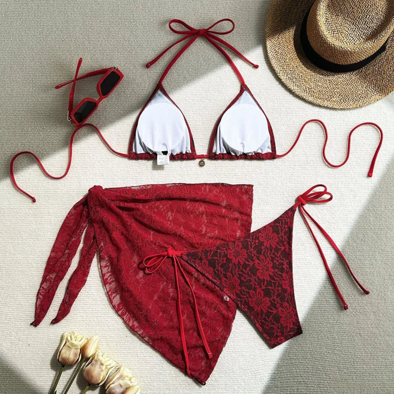 Dreiteiliger Damen-Bikini mit sexy Print und hoher Taille – ideal für Strand und Pool.