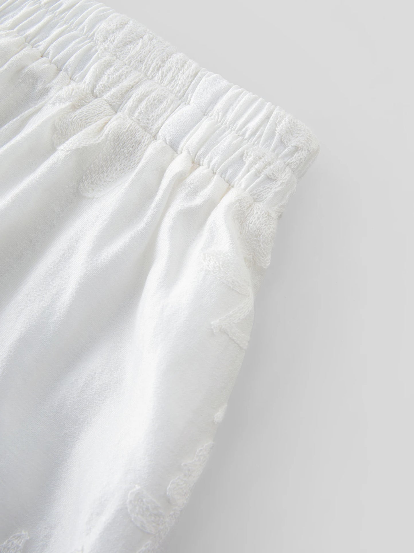 Luftiges Damen-Sonnenschutzshirt in Übergröße mit erfrischendem Design und Farbvielfalt für den Sommer.
