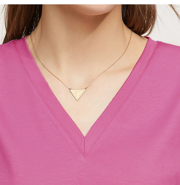 Damen Tops im Minimalismus-Stil mit V-Ausschnitt und kurzen Ärmeln