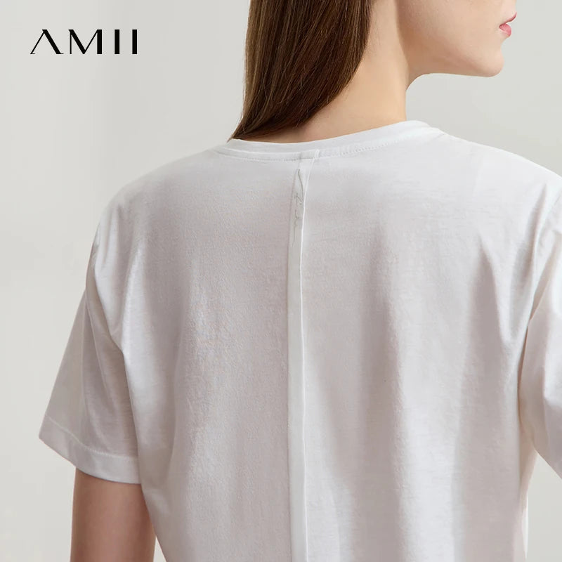 Damen Top im minimalistischen Sommerstil mit einfarbiger Buchstabenstickerei