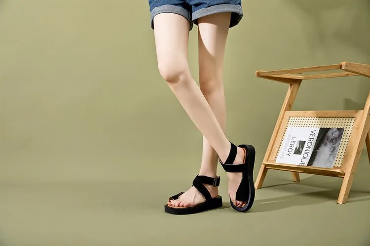 AIYUQI Sandalen für Damen, große Größe, Clip-Zehen, modisch, 2025, neue römische Damen-Sommersandalen, Wildleder, echtes Leder, Strandsandalen für Damen